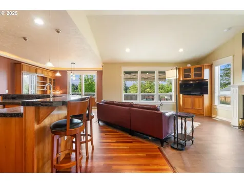 16738 SE Johnston Drive Portland OR 97236