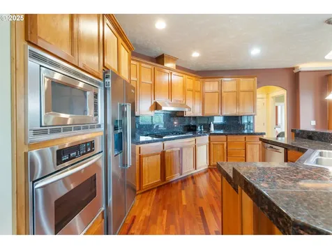 16738 SE Johnston Drive Portland OR 97236