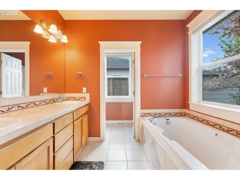 16738 SE Johnston Drive Portland OR 97236