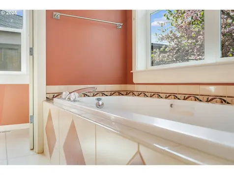 16738 SE Johnston Drive Portland OR 97236