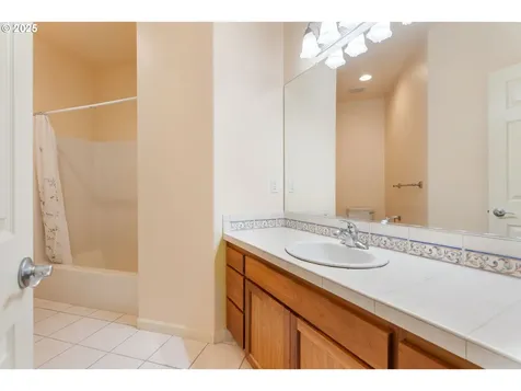 16738 SE Johnston Drive Portland OR 97236