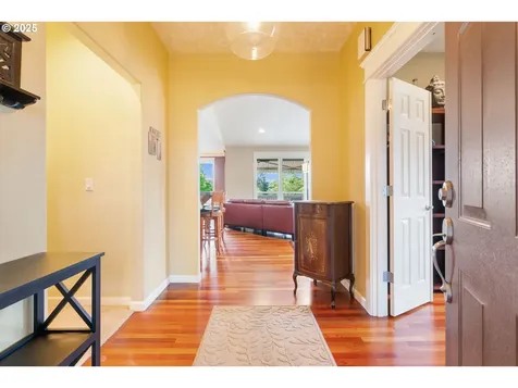 16738 SE Johnston Drive Portland OR 97236