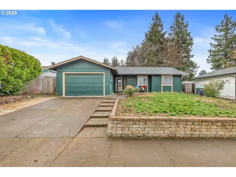 1486 La Mesa Street Medford OR 97504