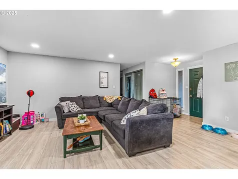 1486 La Mesa Street Medford OR 97504
