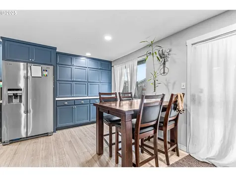 1486 La Mesa Street Medford OR 97504