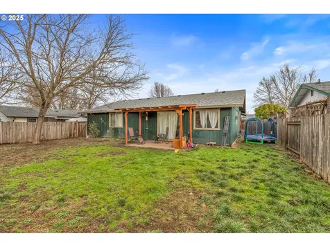 1486 La Mesa Street Medford OR 97504