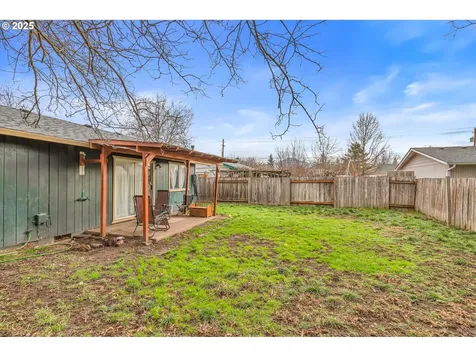 1486 La Mesa Street Medford OR 97504