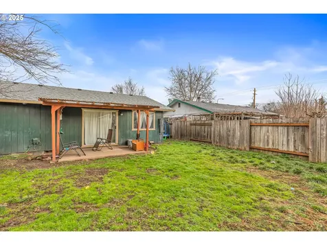 1486 La Mesa Street Medford OR 97504