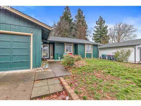 1486 La Mesa Street Medford OR 97504