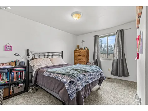 1486 La Mesa Street Medford OR 97504