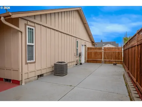 1265 Napa Creek Drive Eugene OR 97404