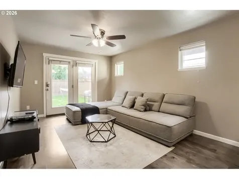 2213 SE 60th Avenue Portland OR 97215