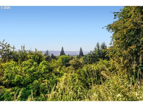 2213 SE 60th Avenue Portland OR 97215
