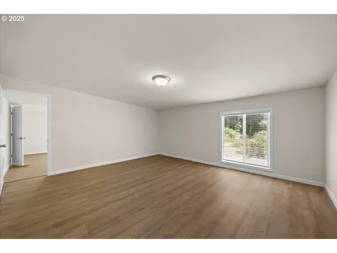 181 Oak Hollow Lane Riddle OR 97469