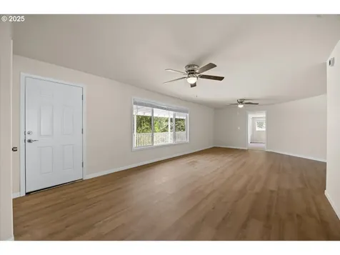 181 Oak Hollow Lane Riddle OR 97469