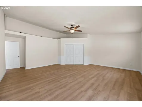 181 Oak Hollow Lane Riddle OR 97469
