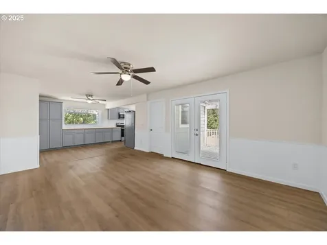 181 Oak Hollow Lane Riddle OR 97469