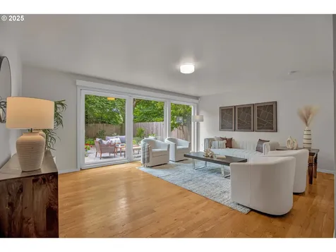 3745 NE Mallory Avenue Portland OR 97212