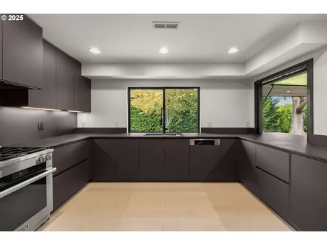 4455 SW Laurelwood Avenue Portland OR 97225