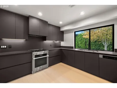 4455 SW Laurelwood Avenue Portland OR 97225