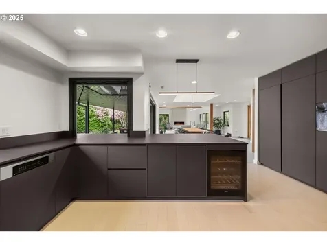 4455 SW Laurelwood Avenue Portland OR 97225