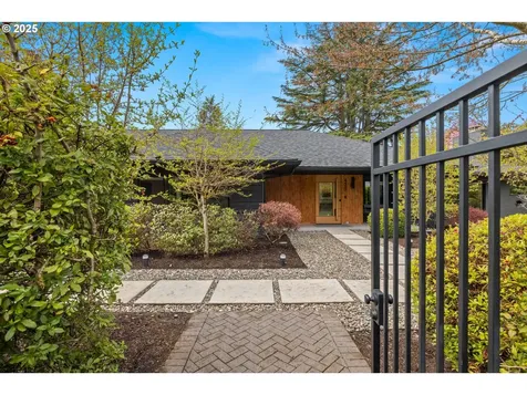 4455 SW Laurelwood Avenue Portland OR 97225