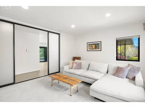 4455 SW Laurelwood Avenue Portland OR 97225