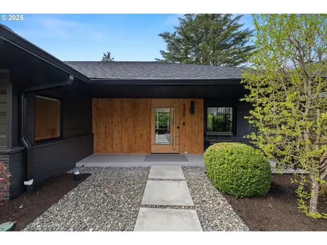 4455 SW Laurelwood Avenue Portland OR 97225