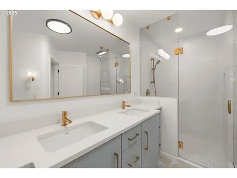 4455 SW Laurelwood Avenue Portland OR 97225