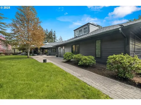 4455 SW Laurelwood Avenue Portland OR 97225