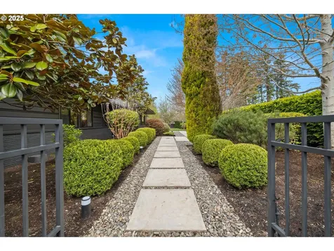 4455 SW Laurelwood Avenue Portland OR 97225