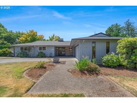 1475 NE Country Club Avenue Gresham OR 97030