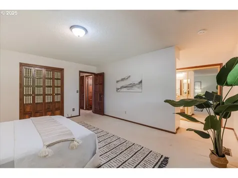 1475 NE Country Club Avenue Gresham OR 97030