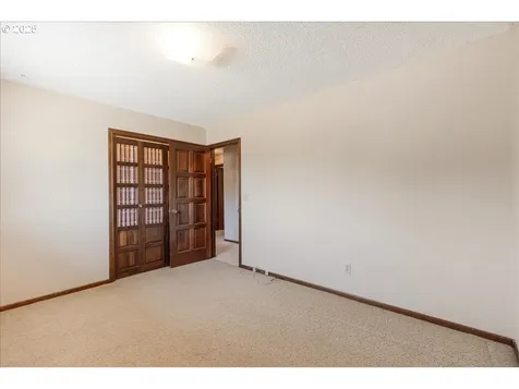 1475 NE Country Club Avenue Gresham OR 97030