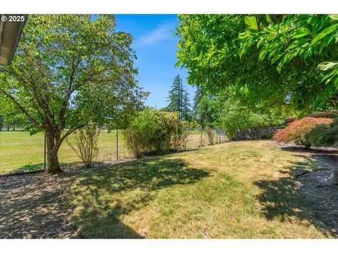 1475 NE Country Club Avenue Gresham OR 97030