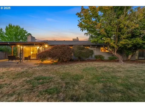 1475 NE Country Club Avenue Gresham OR 97030