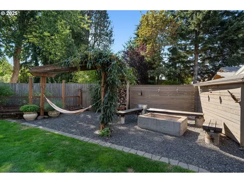 9028 N Bristol Avenue Portland OR 97203