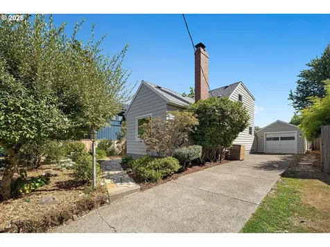9028 N Bristol Avenue Portland OR 97203