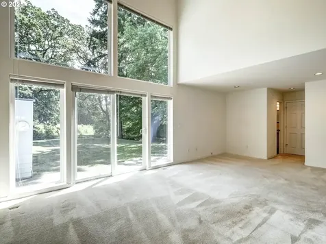 806 NE 71st Avenue Hillsboro OR 97124