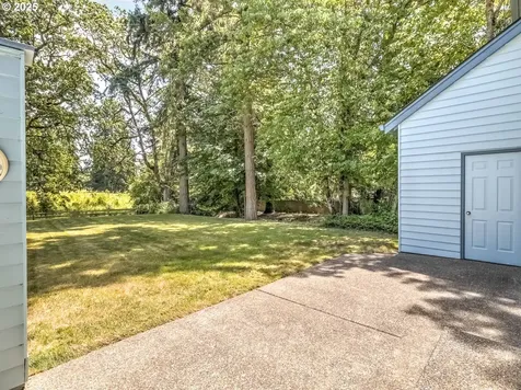 806 NE 71st Avenue Hillsboro OR 97124