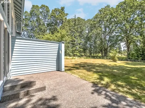 806 NE 71st Avenue Hillsboro OR 97124