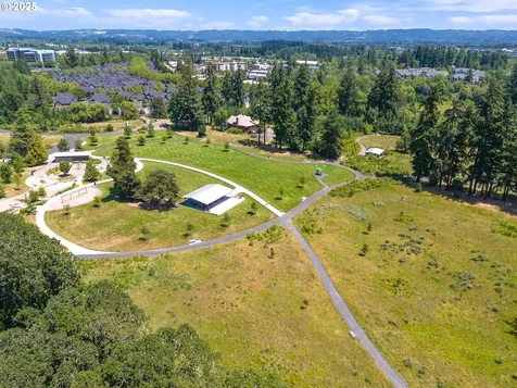 806 NE 71st Avenue Hillsboro OR 97124