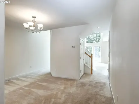 806 NE 71st Avenue Hillsboro OR 97124