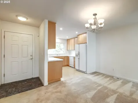 806 NE 71st Avenue Hillsboro OR 97124