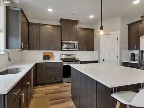 5179 Comet Street NE Salem OR 97305