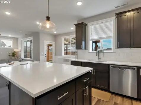 5179 Comet Street NE Salem OR 97305