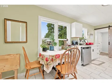 454 N 11th Street St. Helens OR 97051