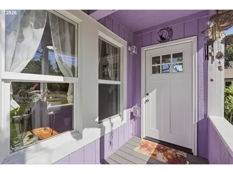 454 N 11th Street St. Helens OR 97051