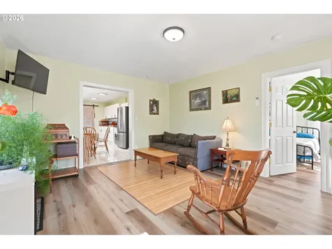 454 N 11th Street St. Helens OR 97051