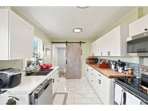 454 N 11th Street St. Helens OR 97051